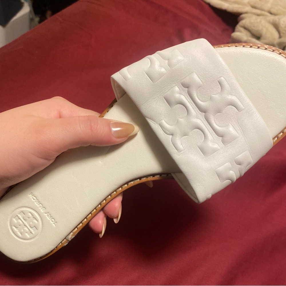 Tory Burch white single band slide